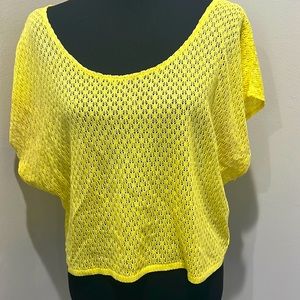 O’Neill tee size small, perfect for summer